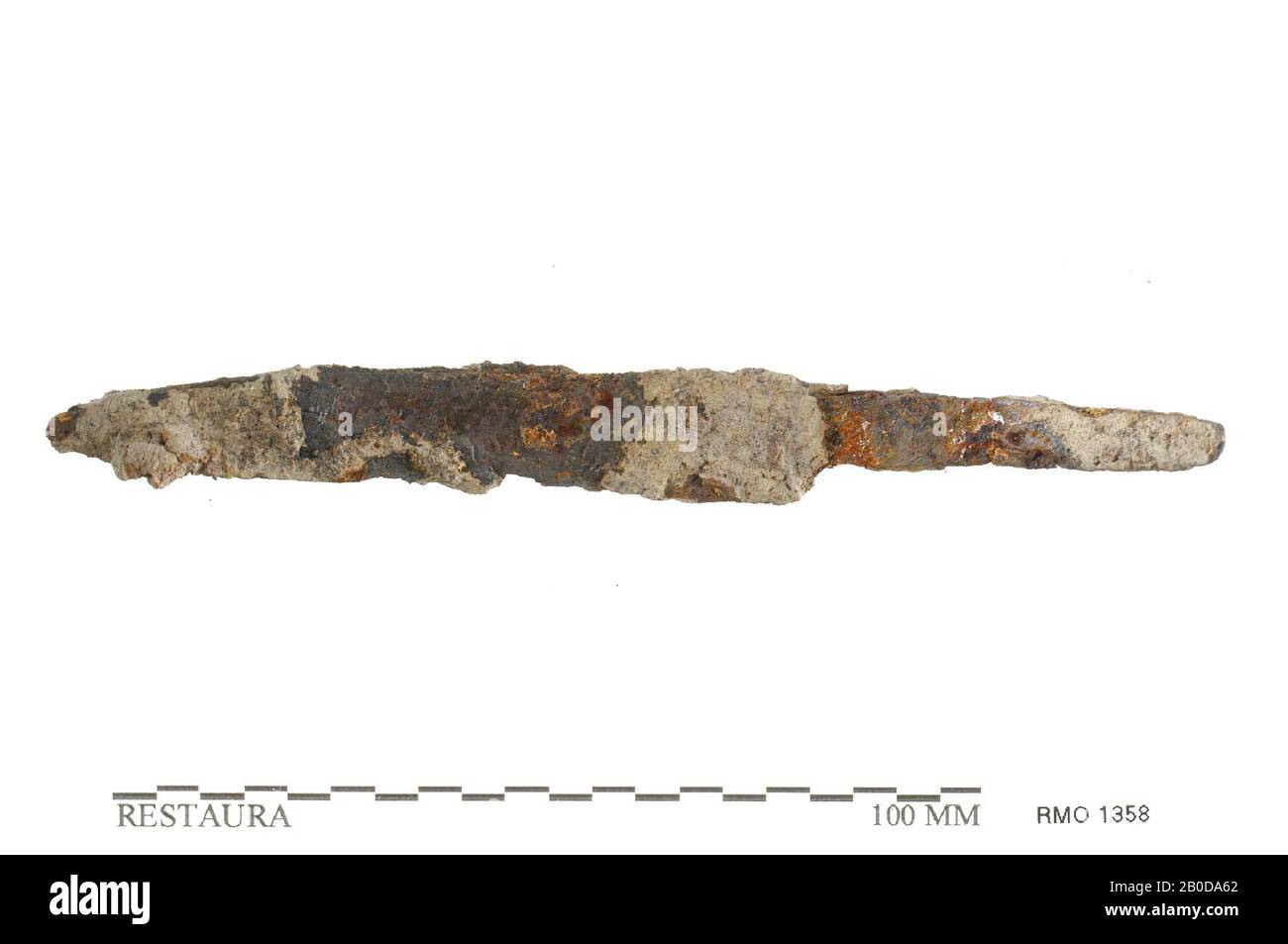 Messer auf der Rückseite mit Rillen, Messer, auf der Rückseite mit Rillen, Eisen, 13,3 x 1,6 cm, x, Niederlande, Utrechter, Wijk bij Duurstede, Wijk bij Duurstede, Dorestad Stockfoto