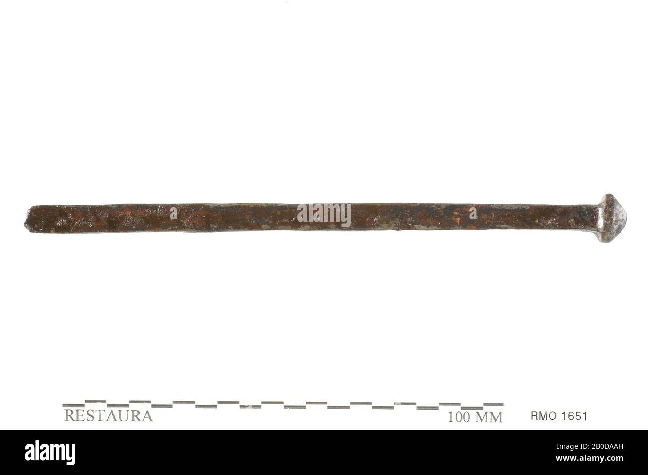 Nagel oder Stift, Nagel oder Stift, Eisen, 13,5 x 1,1 cm, x, Niederlande, Utrechter, Wijk bij Duurstede, Wijk bij Duurstede, Dorestad Stockfoto