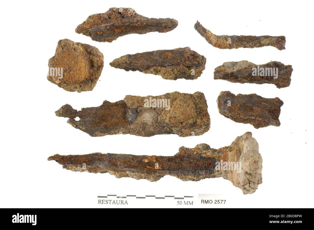 Niederlande Mittelalter, Teil von Messer, Punkt, fest, Nagel, Eisen, 7,8 x 2,4 cm, 5,0 x 1,5 cm, 10,8 x 3,6 cm, x, Niederlande, Utrechter, Wijk bij Duurstede, Wijk bij Duurstede, Dorestad Stockfoto