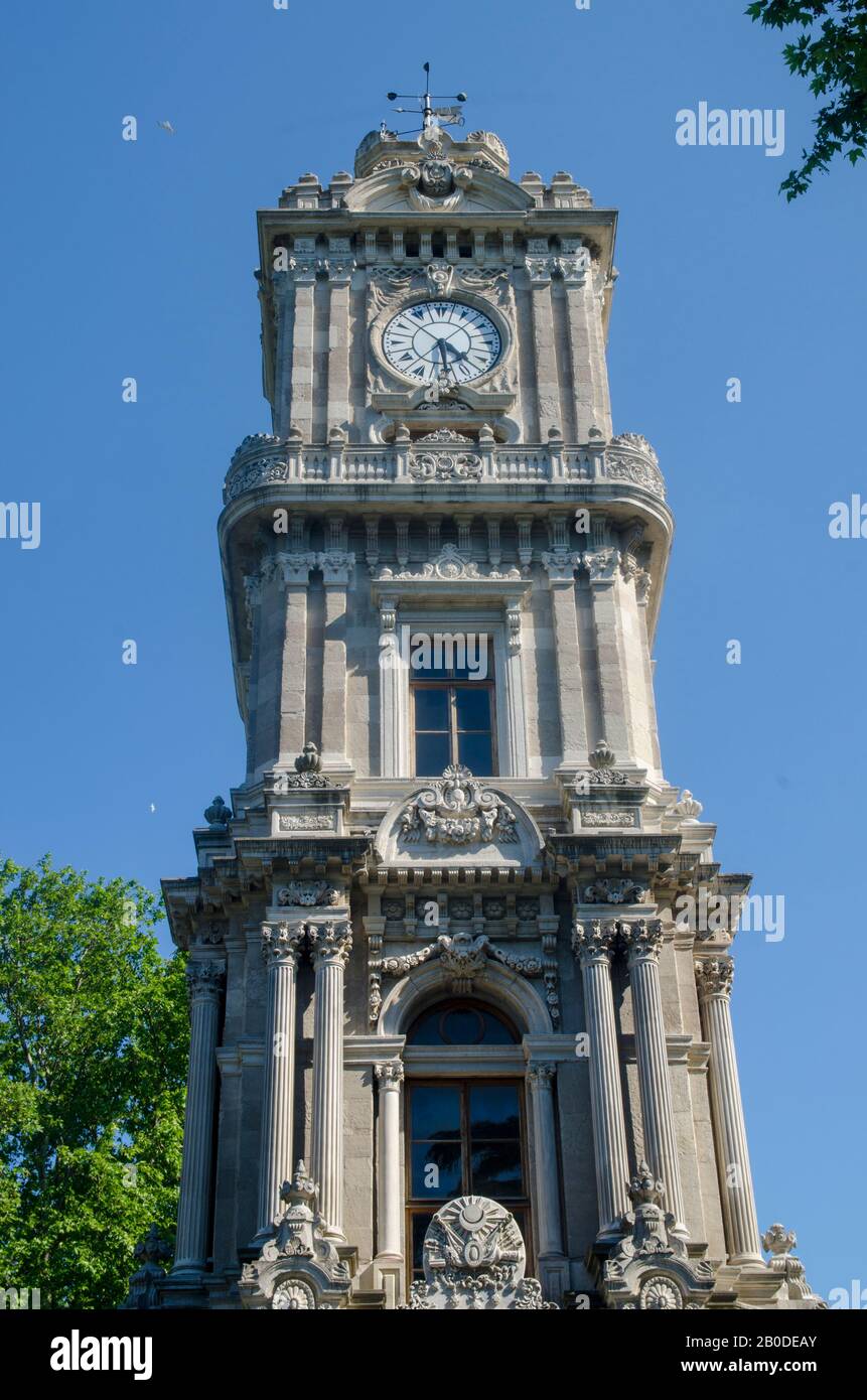 Dolmabahçe Uhrenturm Stockfoto