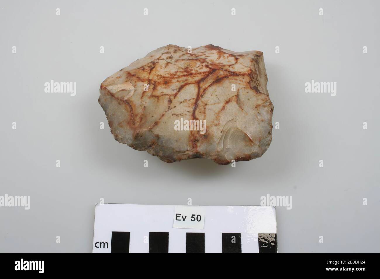 Fragment, Pickaxe, Stein, Feuerstein, 3,2 x 7,5 x 9,3 cm, Vorgeschichte, Belgien, unbekannt, unbekannt, Spiennen Stockfoto