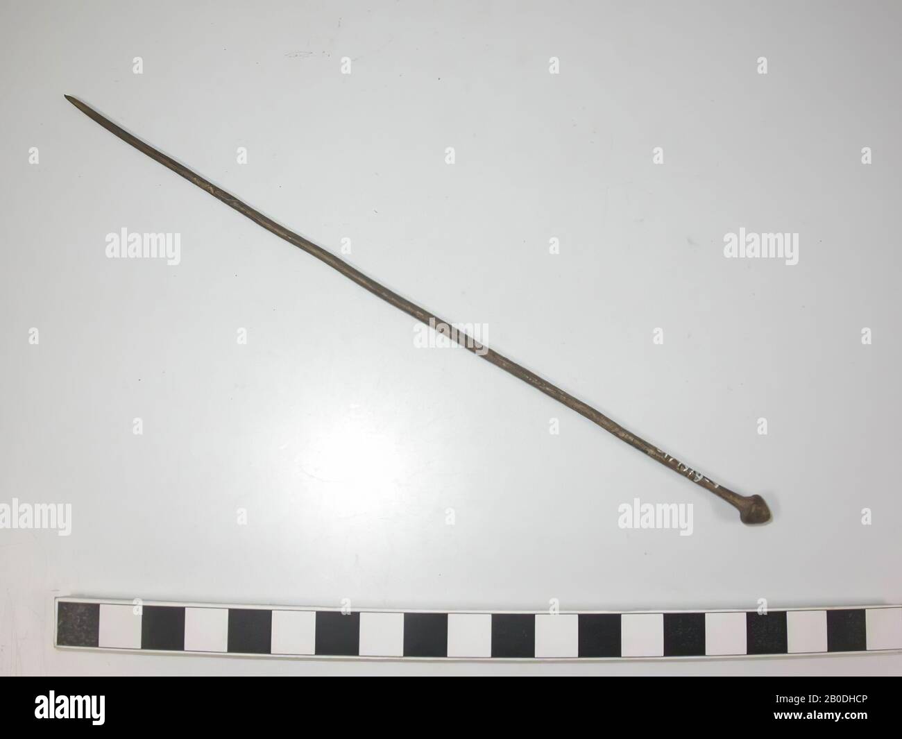 Bronze-Stift, Stift, Metall, Bronze, Länge: 20,7 cm, roman, Niederlande, Gelderland, Nijmegen, Nijmegen, Waal Stockfoto