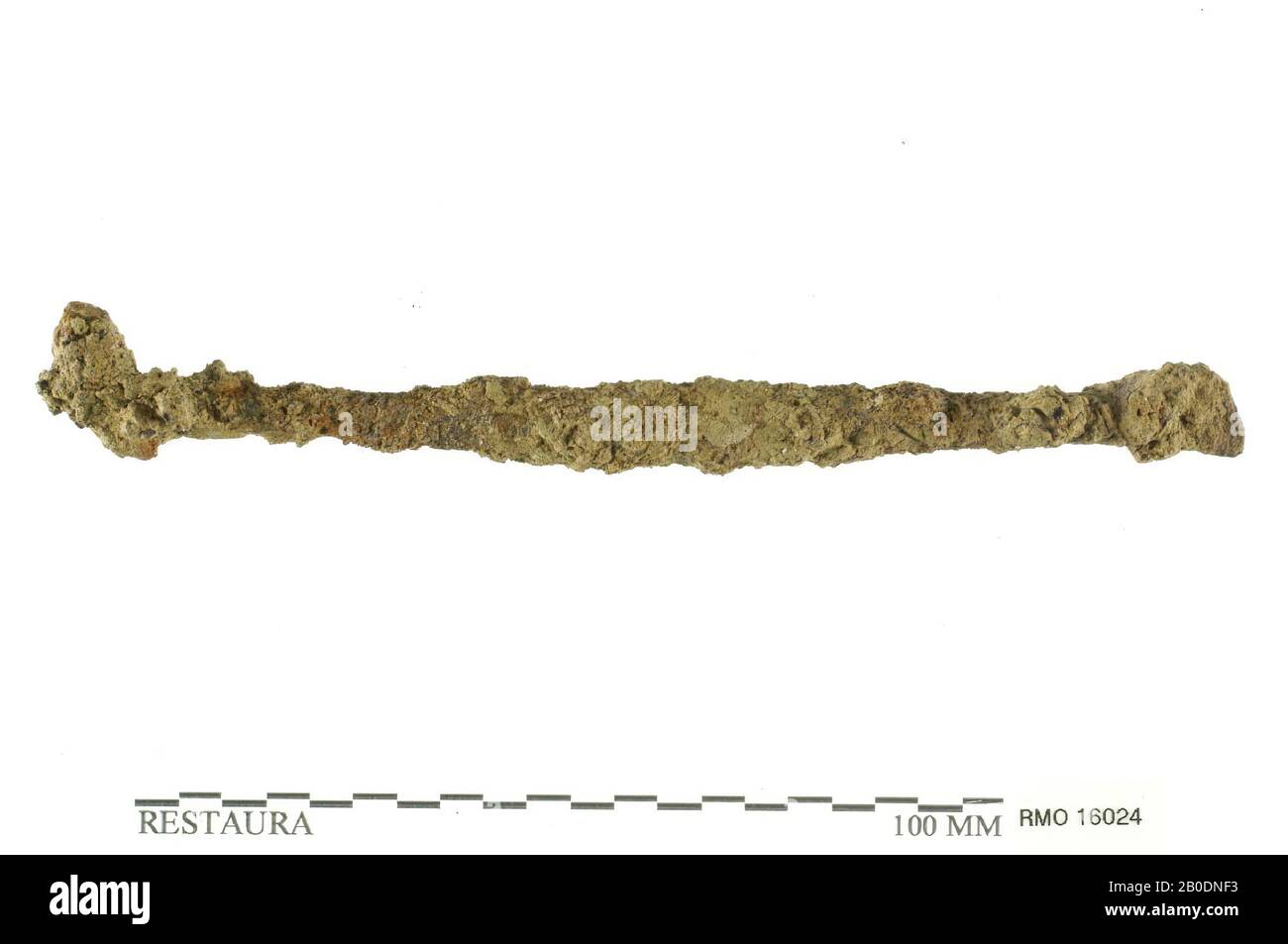 Das niederländische Mittelalter, Teil eines Spachtels oder Werkzeugs, artikuliert, Eisen, 13,5 x 1,0 cm, x, Niederlande, Utrechter, Wijk bij Duurstede, Wijk bij Duurstede, Dorestad Stockfoto