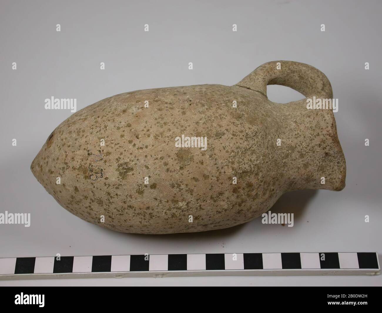 Uralter Naher Osten, Geschirr, Steingut, D max. 7,7 cm, H 16,5 cm, D-Hals 5,6 cm, Eisenzeit I 1200-925 v. Chr., Palästina Stockfoto