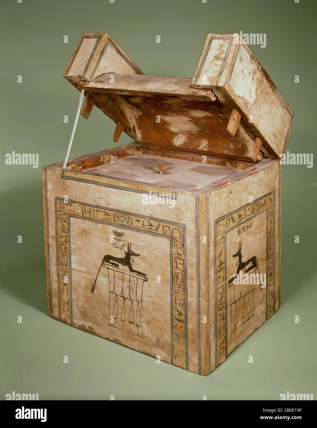 Ägypten, canopen Coffin, Holz, 48 x 35 x 43 cm, Zweite Zwischenzeit, 17. Dynastie, ca. 1628 v. c., 1628 v. Chr., Ägypten Stockfoto