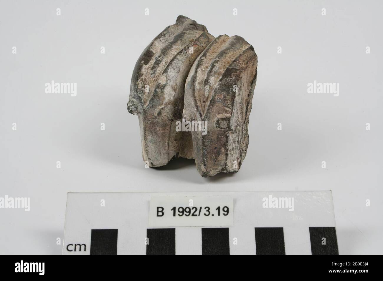 Uralter Naher Osten, Skulpturen, Stein, dunkelgrau, W 6,7 cm, H 5,4 cm, Stärke 5,6 cm Stockfoto
