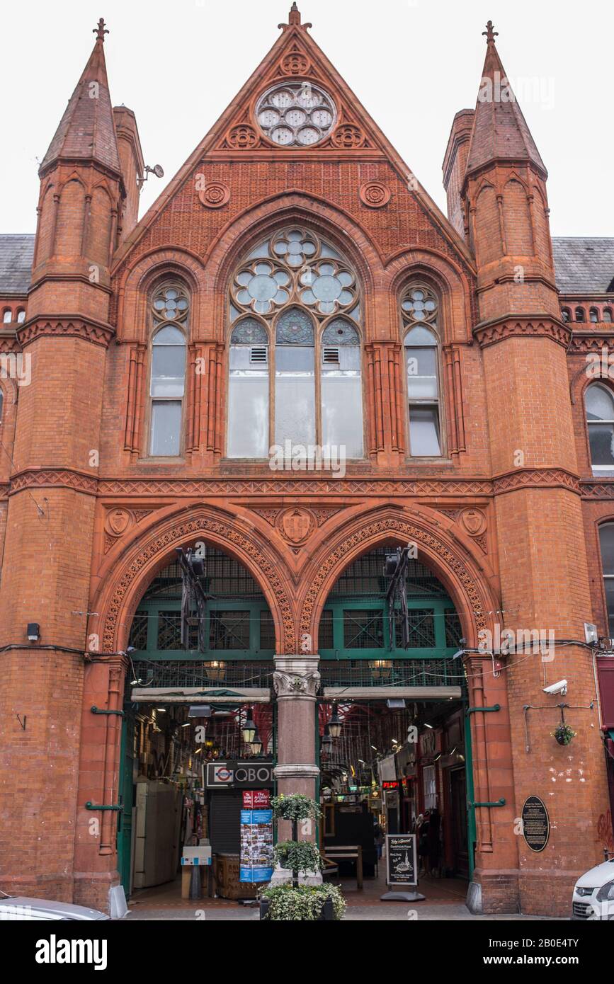 Dublin, Irland - 20. Februar 2020: George Street Arcade Shopping Market, Dublin, Irland Stockfoto Dublin, Irland - 20. Februar 2020: George Street Arcade Shopping Market, Dublin, Irland Stockfoto