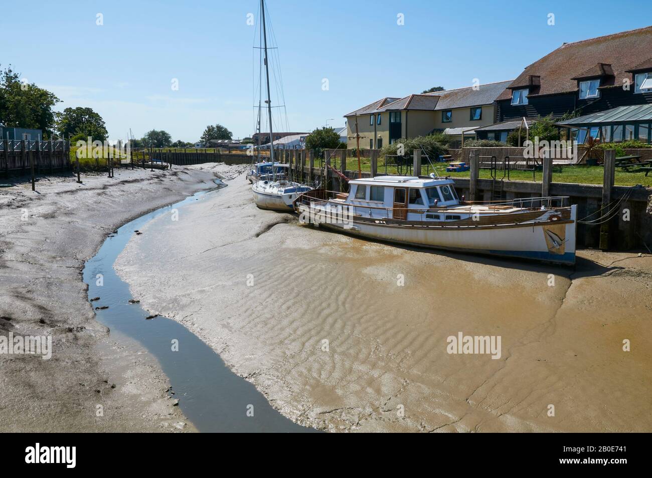 Strand Quay und der Fluss Tillingham bei Ebbe, in der historischen Stadt Rye, East Sussex, Großbritannien Stockfoto