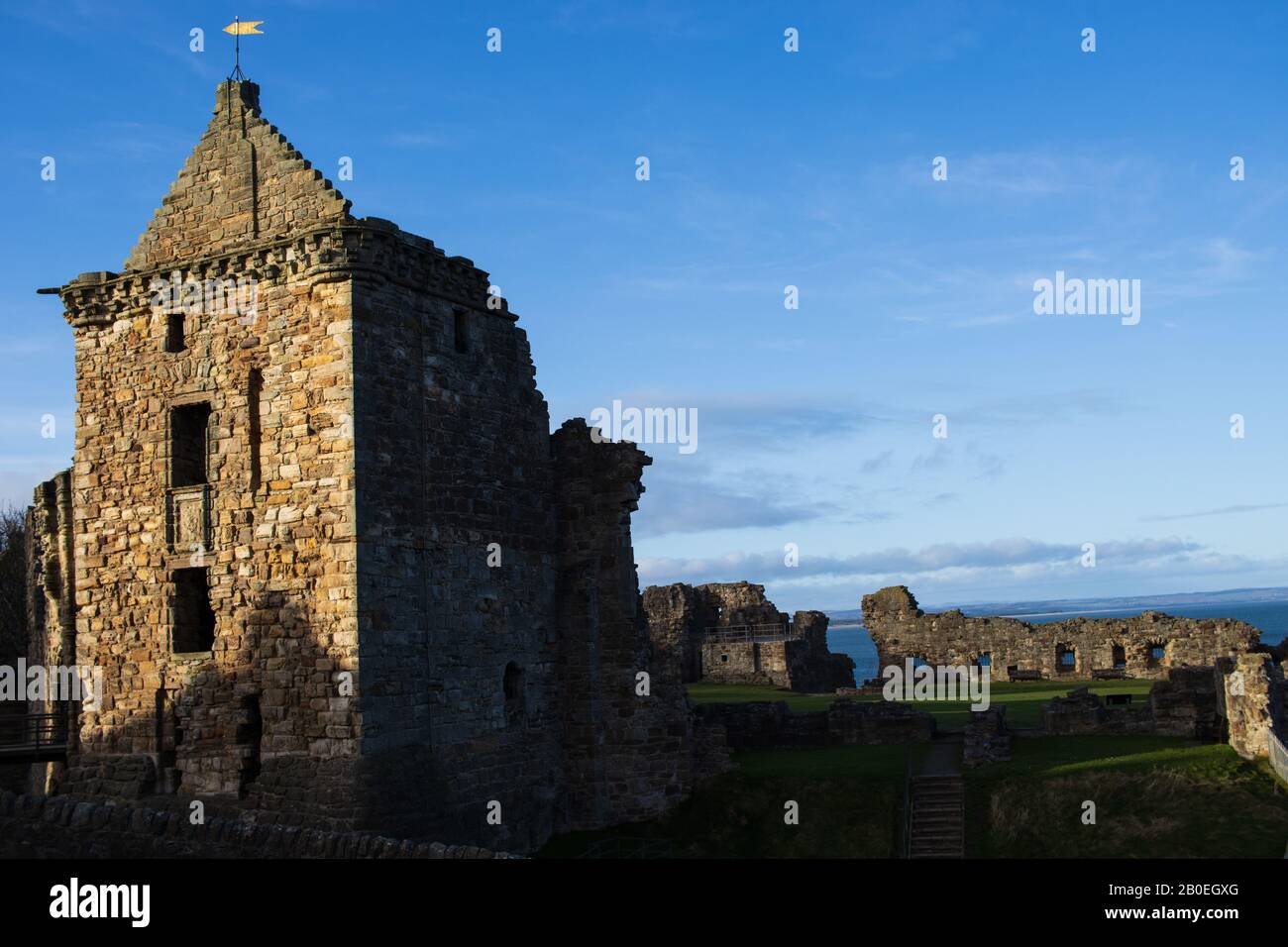 ST ANDREWS, SCHOTTLAND - 17/2/2020 - BLICK auf die Burg Stockfoto