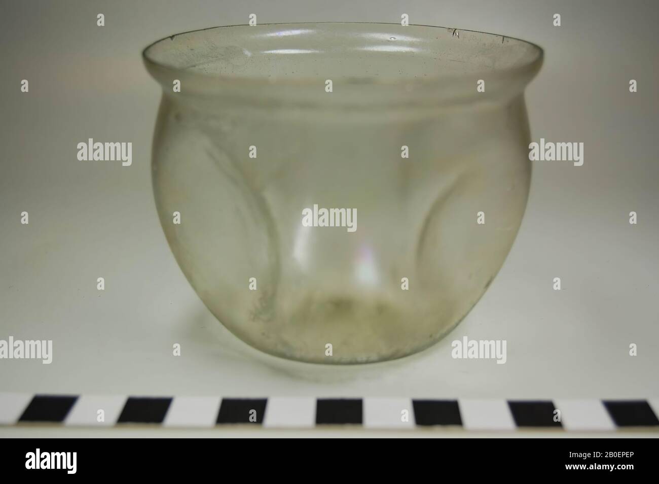 Tasse, Glas, 6,7 cm, frühe Kaiserzeit 0 Stockfoto