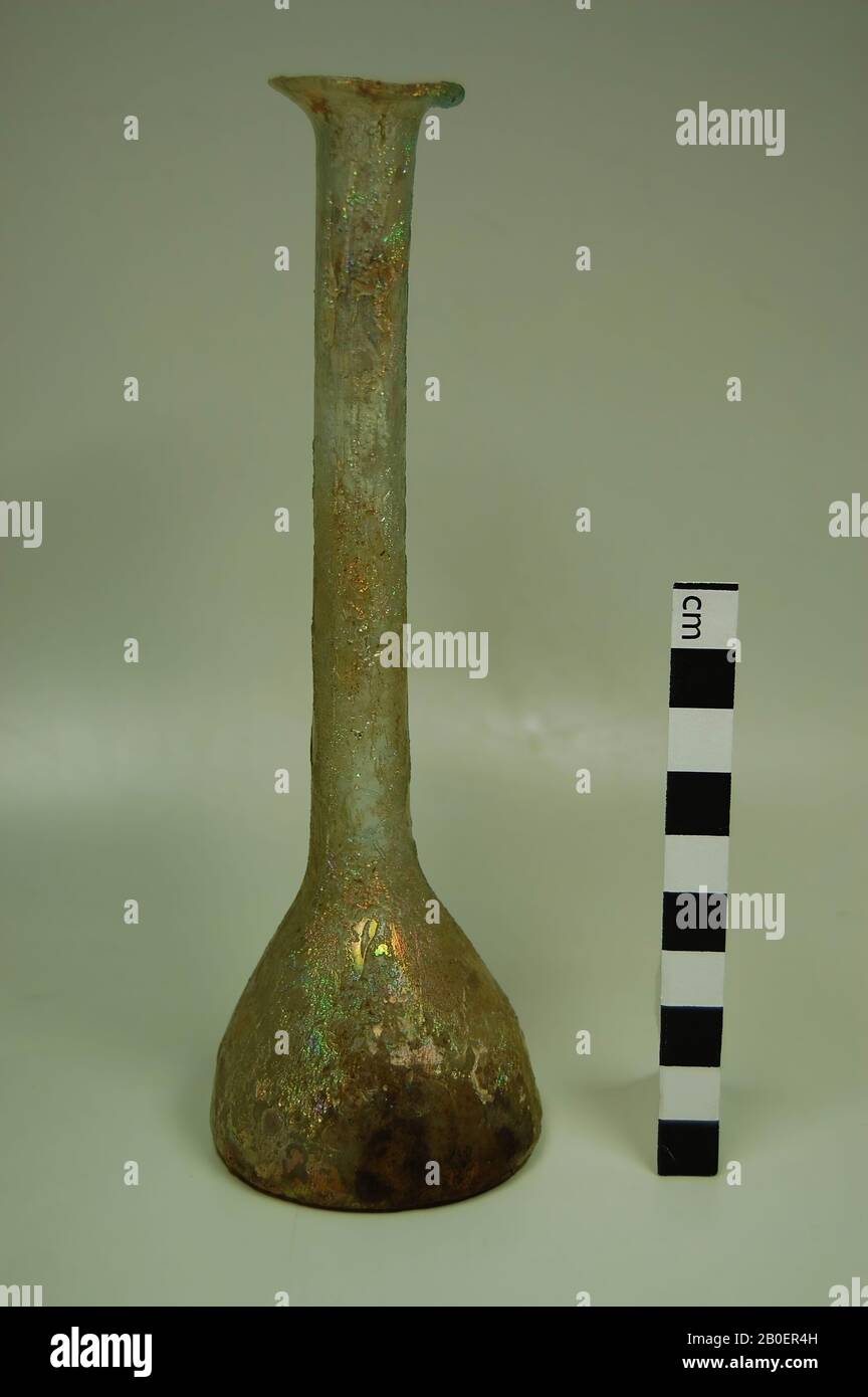Tränenflasche hellgrünes Glas mit langem Hals, Tränenflasche, Glas, 17,7 cm, Italien Stockfoto