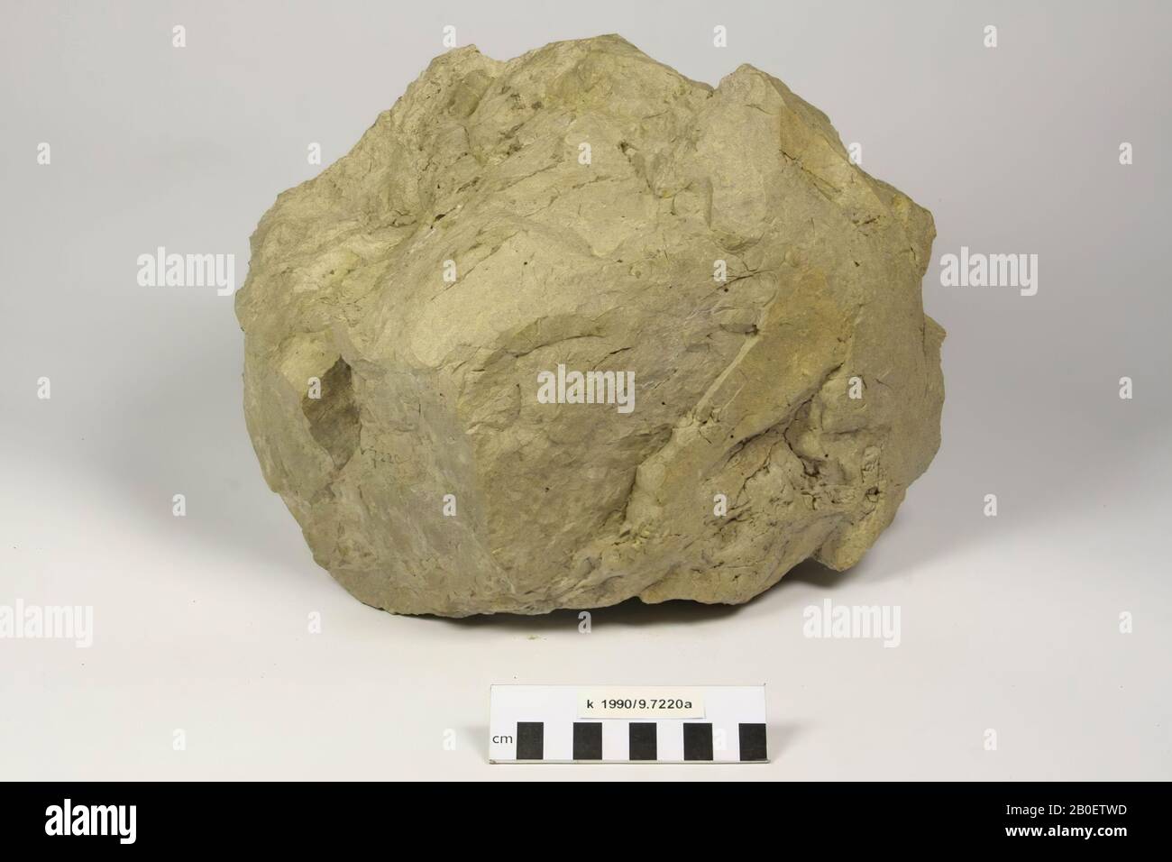 Stein, Stein, Stein, 28,3 x 21 x 22 cm, Vorgeschichte, Niederlande, Nordbrabant, Oss, Oss, Ussen Stockfoto Stein, Stein, Stein, 28,3 x 21 x 22 cm, Vorgeschichte, Niederlande, Nordbrabant, Oss, Oss, Ussen Stockfoto