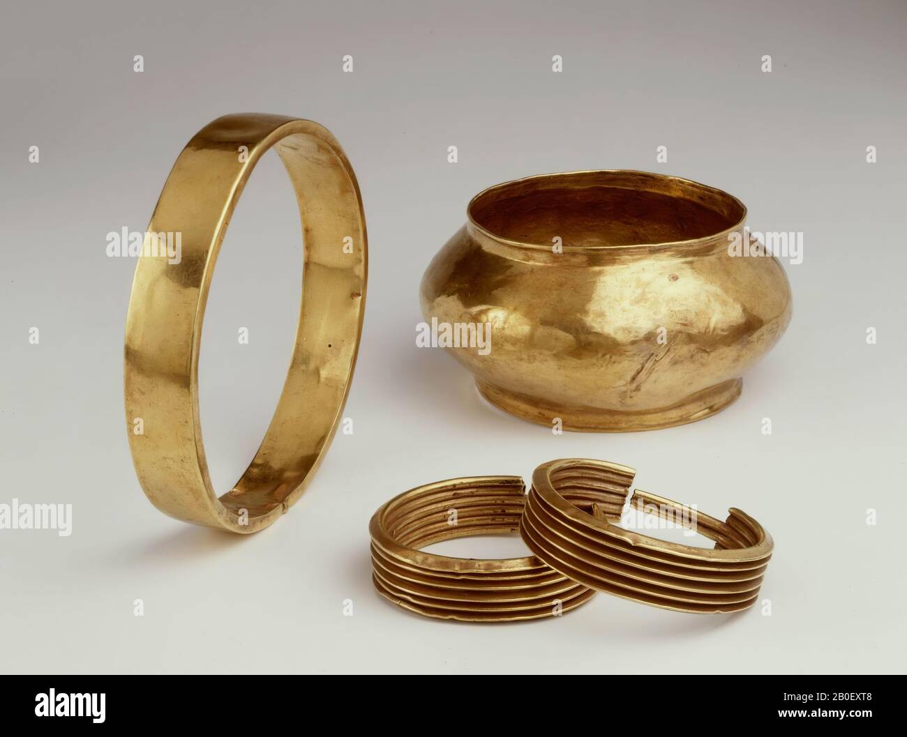 Ohrring, Ohrring, Gold, 1,6 cm, 44,28 Gramm, Neues Königreich, 18. Dynastie 1550-1307 v. Chr., Ägypten Stockfoto