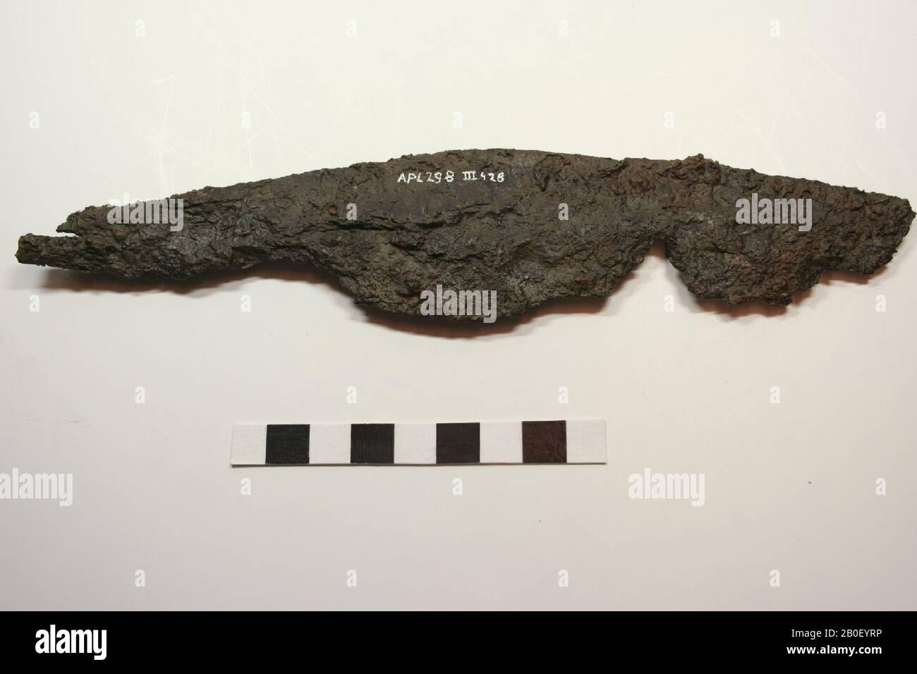 Altes Europa, Bruchstück von Sicheln, Metall, Eisen, 20,3 x 4,4 x 1,1 cm, Standort, Deutschland, Andernach Stockfoto