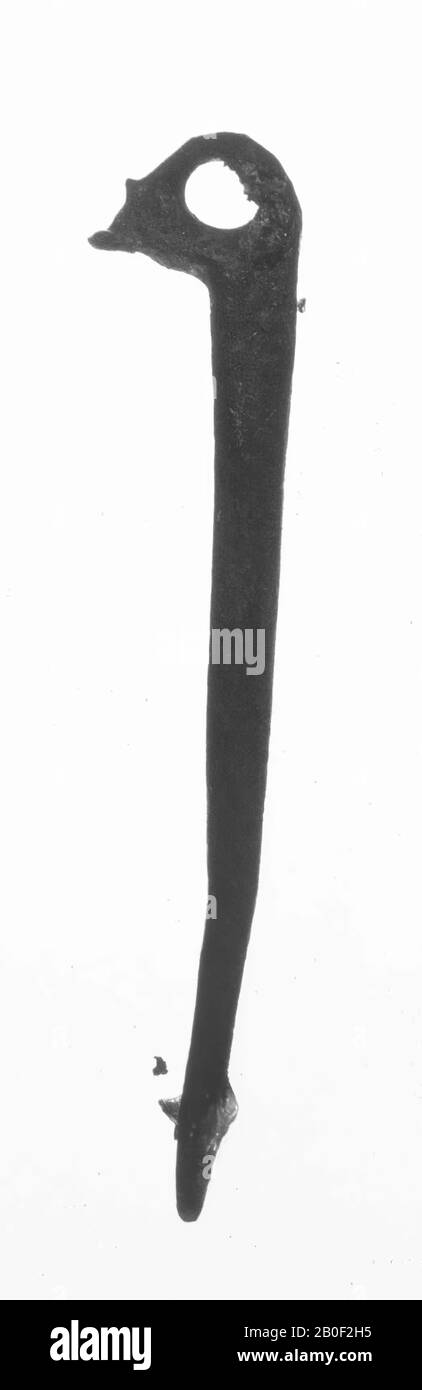 Bronze-Pflock mit Auge, Stift, Metall, Bronze, Länge: 3,5 cm, roman 40-250, Niederlande, Südholland, Katwijk, Valkenburg Stockfoto