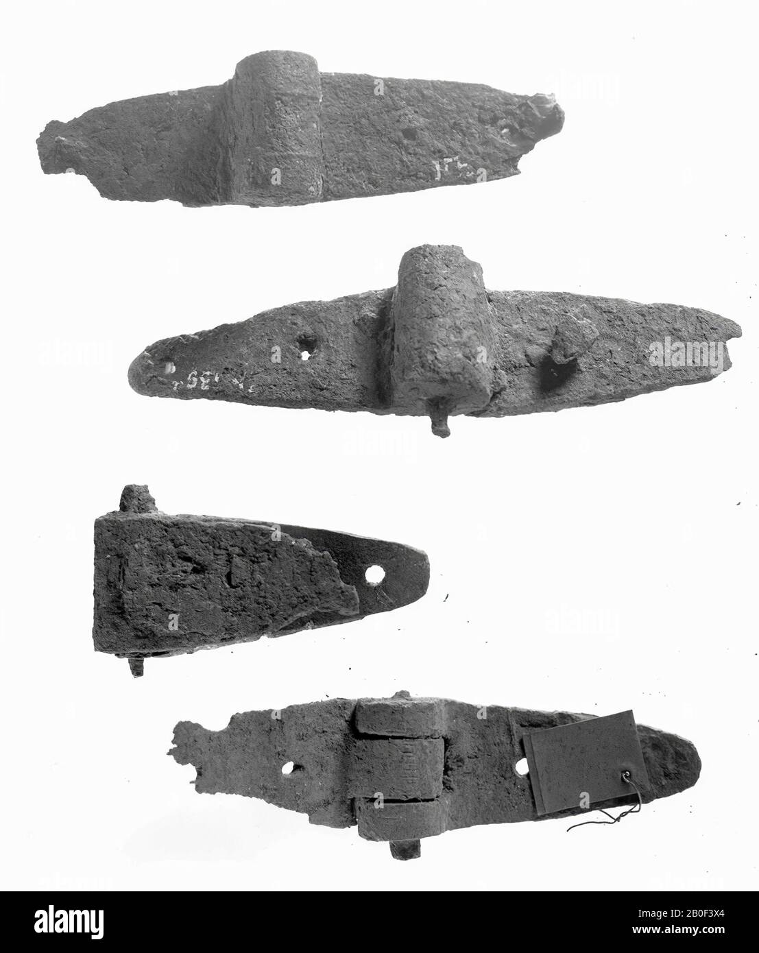 Scharnier aus Eisen, Scharnier, Metall, Eisen, Länge: 13 cm, roman 1-200, Niederlande, Limburger, Maastricht, Heer, Backerbosch Stockfoto