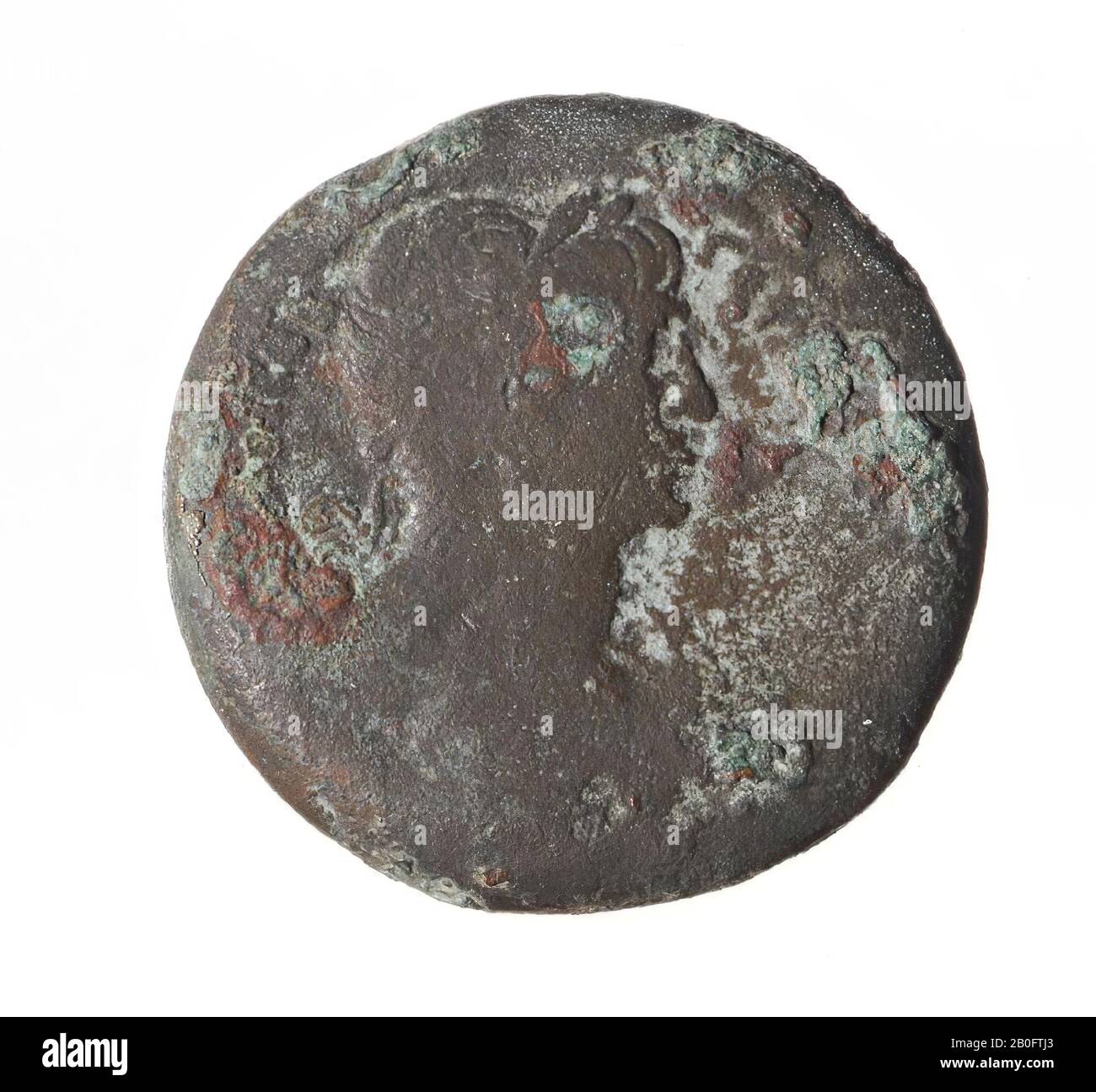 Coin, aes-33, Trajan, Vz: Trajanuskop r., Aegis, [AUT TRAIA Stockfoto