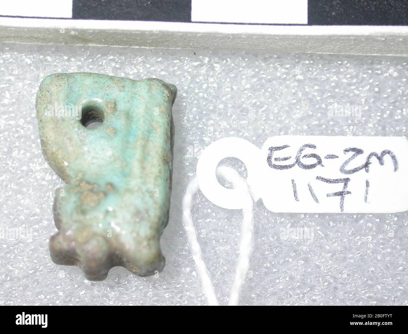 Krone, Unterägypten, Amulett, Objekt, Faienz, 1,8 cm, Ägypten Stockfoto