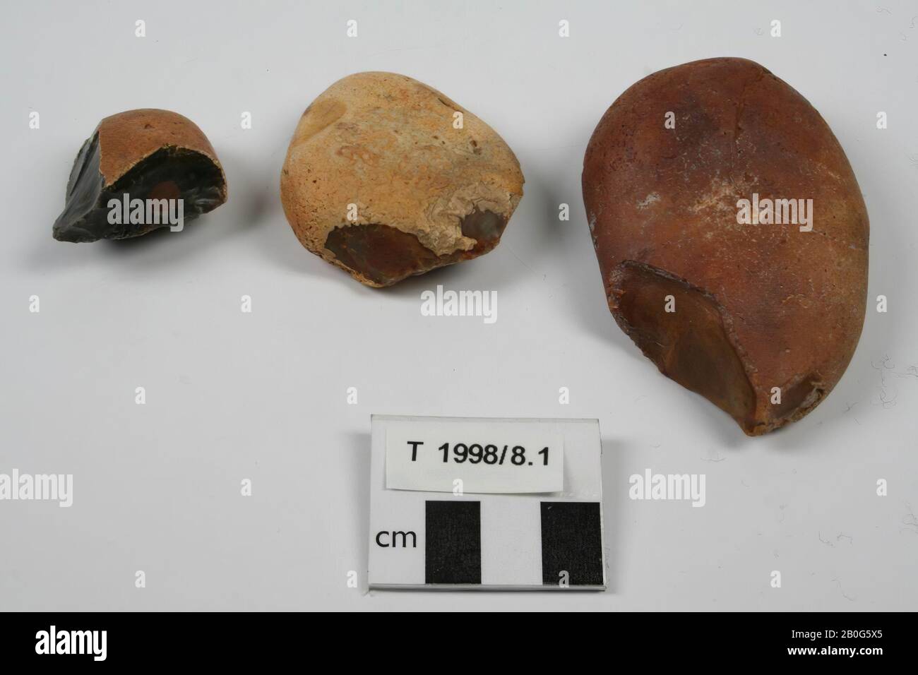 Drei Pseudoartefakte, Flint, England, vor der Küste von Norfolk., Pseudoartefakt, Stein, Feuerstein, England Stockfoto