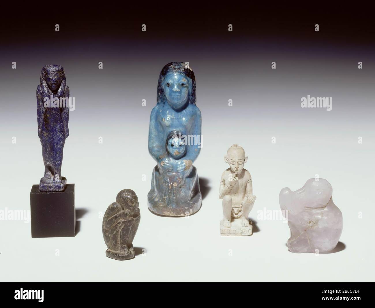 Affe, Gag-Haltung, Votivstatue, Amethyst, 4,1 x 2,7 cm, Mittelreich, Ägypten Stockfoto