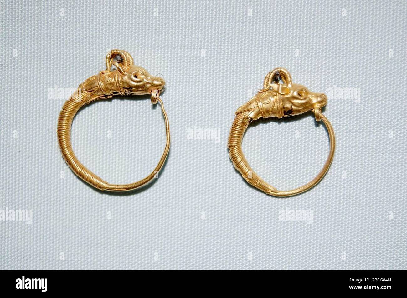 Eines der Ohrringe, Ohrring, Gold, 2,1 x 2,5 cm, hellenistisch -300 Stockfoto