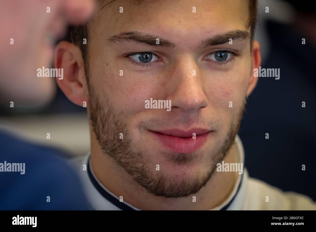 Pierre Gasly von Alpha Tauri während der Nachmittagssitzung des zweiten Tages der F1-Testtage in Montmelo Circuit. Stockfoto