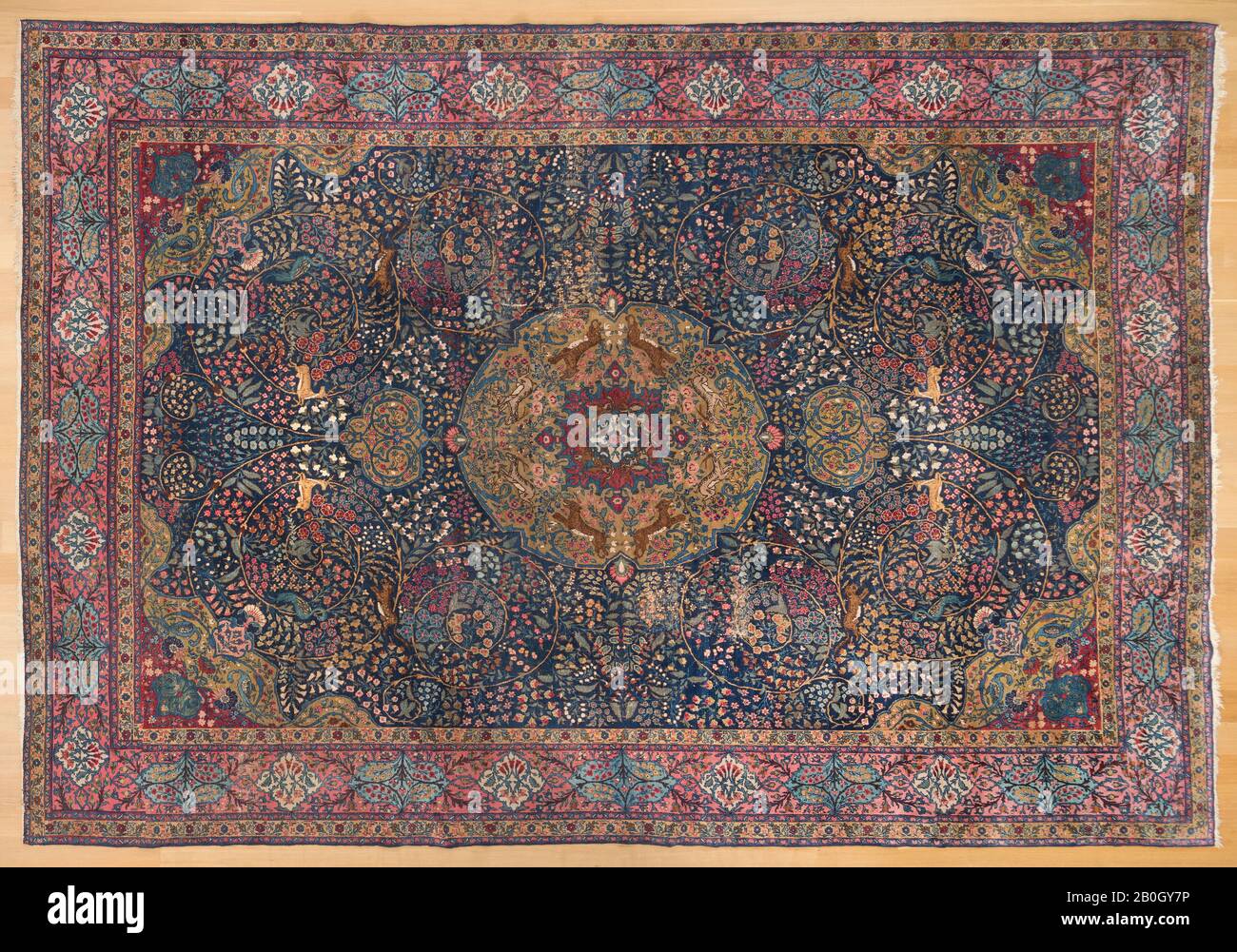 Unbekannt, Tabriz Carpet, Anfang des 20. Jahrhunderts, Wolle, Gesamt: 227 Zoll (576,6 cm Stockfoto