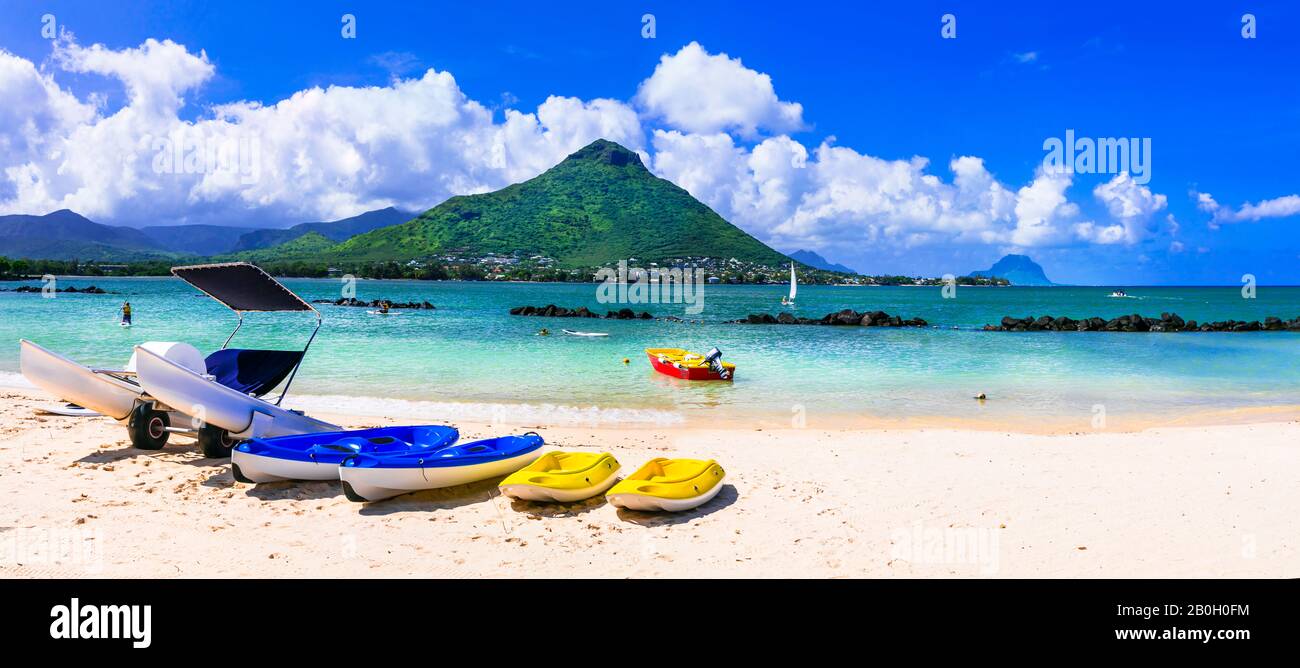 Wunderschöne Insel von Mauritius mit wunderschönen Stränden und luxuriösen Resorts. Flic en Flac Strand Stockfoto