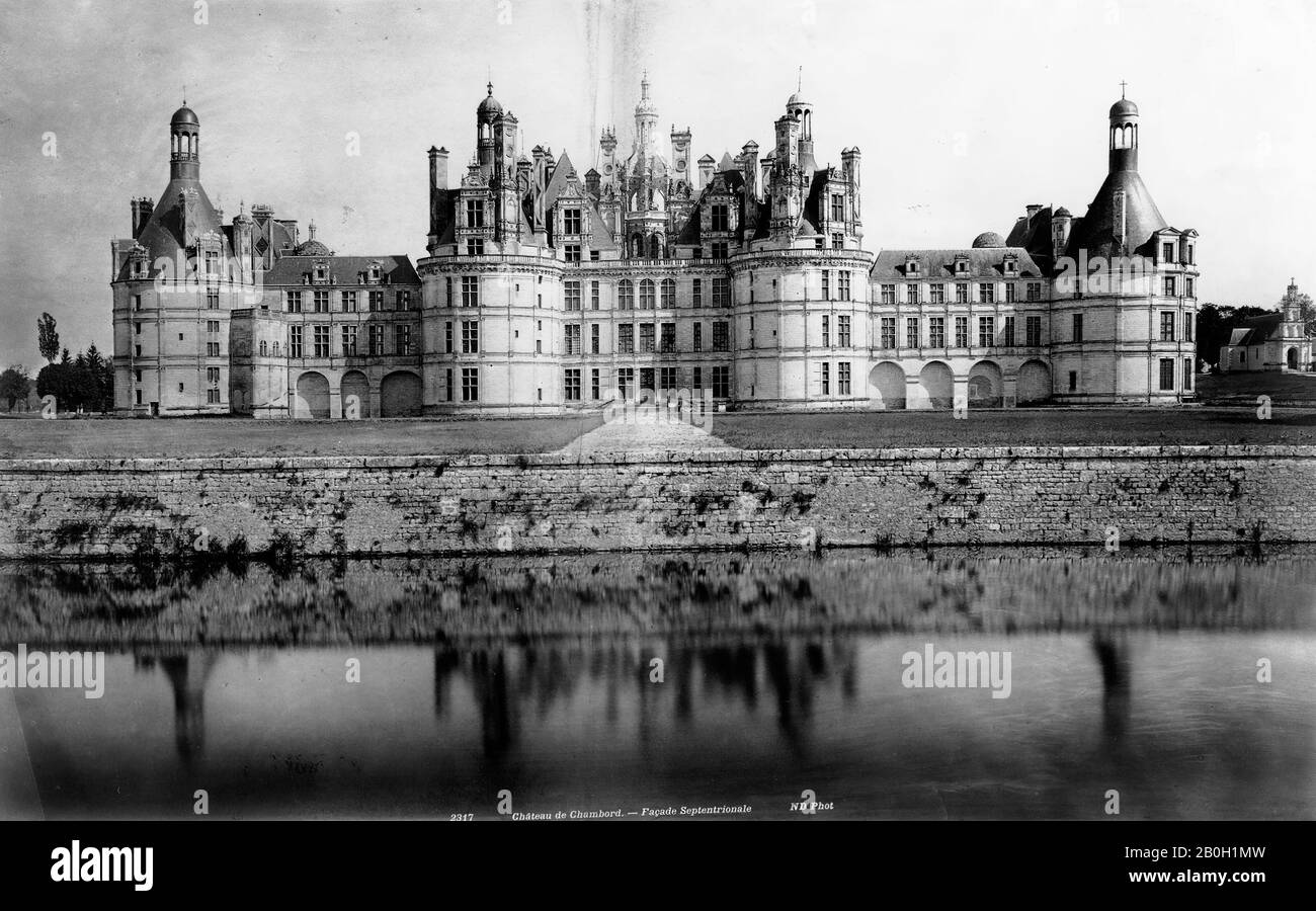 Unbekannt, Château de Chambord: façade Septentrionale, 1800-1899, Albumen-Druck, Bild: 10 1/2 x 16 3/4 Zoll (26,7 x 42,6 cm Stockfoto