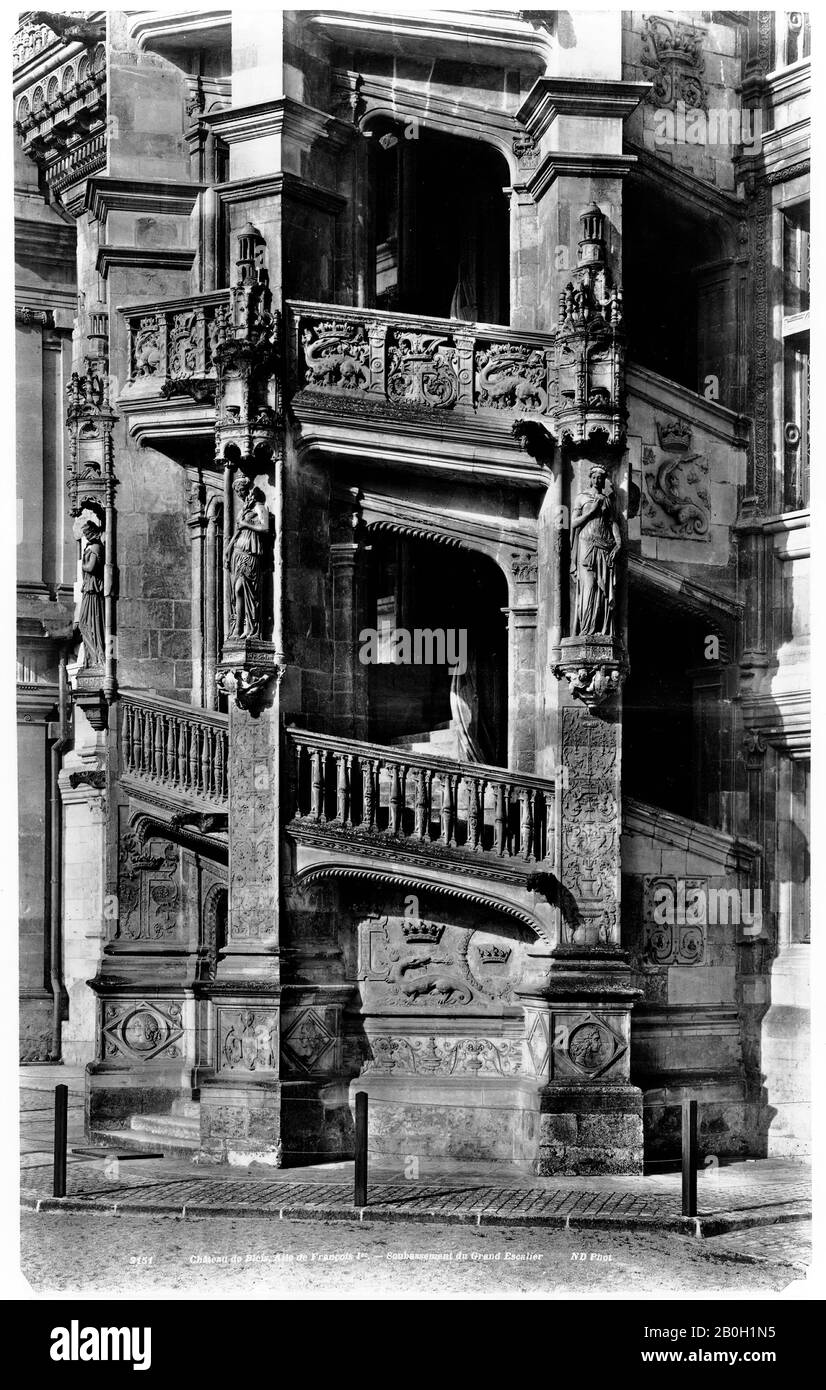 Unbekannt, Château de Blois, Aile de François 1er-Soubassement du Grand Escalier, 1800-1899, Albumendruck, Bild: 16 3/4 x 10 3/8 Zoll. (42,5 x 26,4 cm Stockfoto