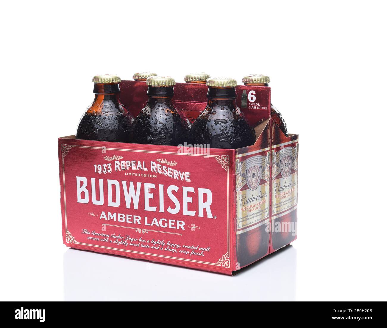 Irvine, CA - 7. NOVEMBER 2017: Budweiser 1933 Repeal Reserve Amber Lager. Budweiser veröffentlicht dieses historisch inspirierte Rezept zur Feier des Re Stockfoto