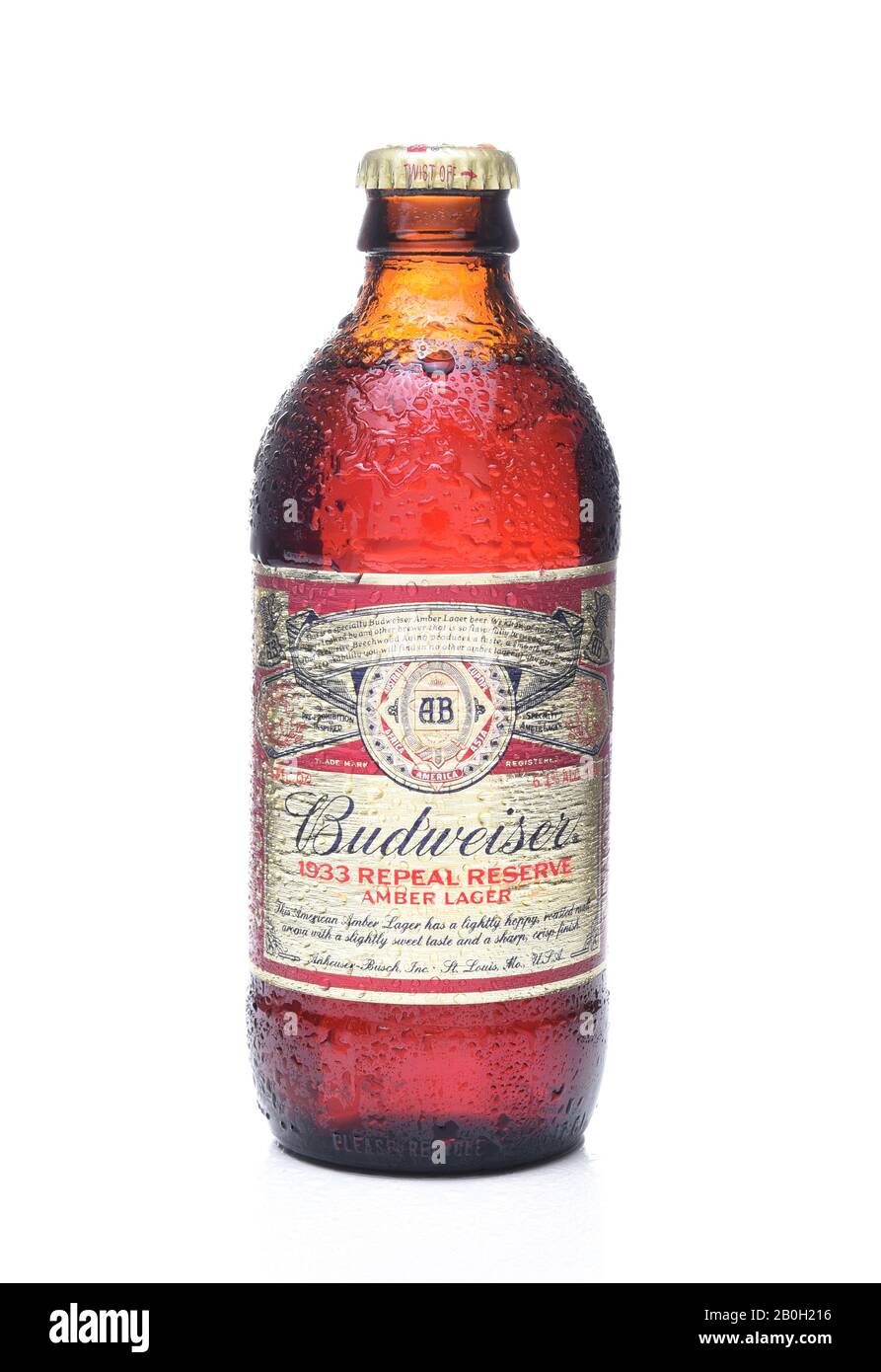 Irvine, CA - 7. NOVEMBER 2017: Budweiser 1933 Repeal Reserve Amber Lager. Budweiser veröffentlicht die Prohibition Era recipie, um die Taten Vertreter zu feiern Stockfoto