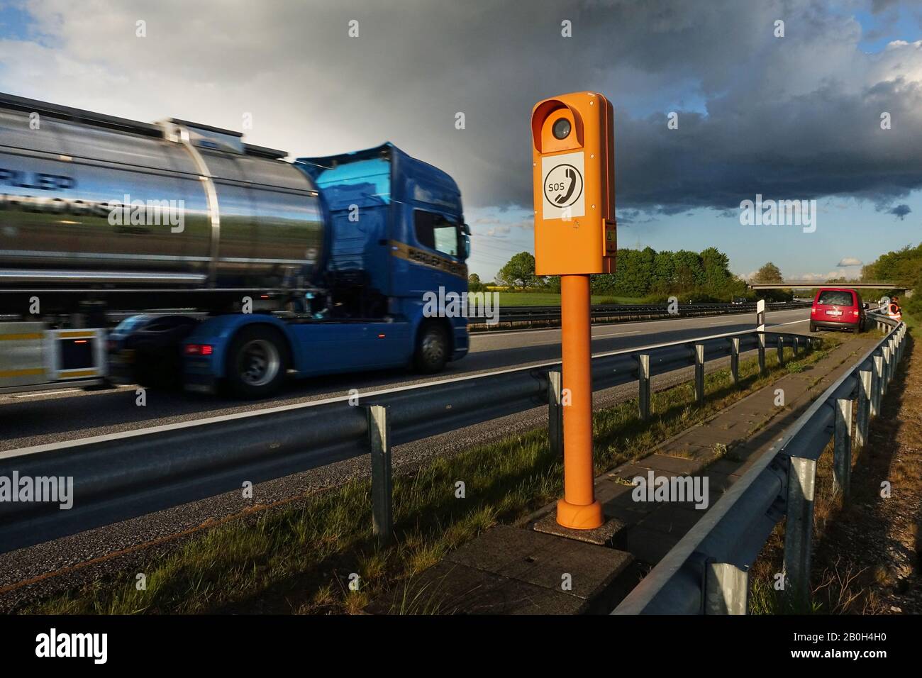 04.05.2019, Hamburg, Hamburg, Deutschland - Notrufzentrale auf der A24. 00S190504D053CAROEX.JPG [MODEL RELEASE: Nein, PROPERTY RELEASE: No (c) caro im Stockfoto
