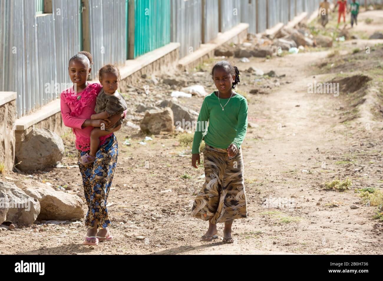 02.11.2019 leben und residieren Adama, Oromiyaa, Äthiopien - 8000 Binnenvertriebene aus der Region Somalia in vier Flüchtlingslagern am Stadtrand. Kinder Stockfoto