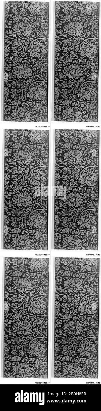 Sutra-Cover mit Lotus Scroll, China, Ming-Dynastie (1368-1644), Datum 16. Jahrhundert, China, einfarbige Seide mit zusätzlicher Webmuster, Insgesamt 14 1/4 x 5 Zoll. (36,2 x 12,7 cm), Textil-Backofen Stockfoto