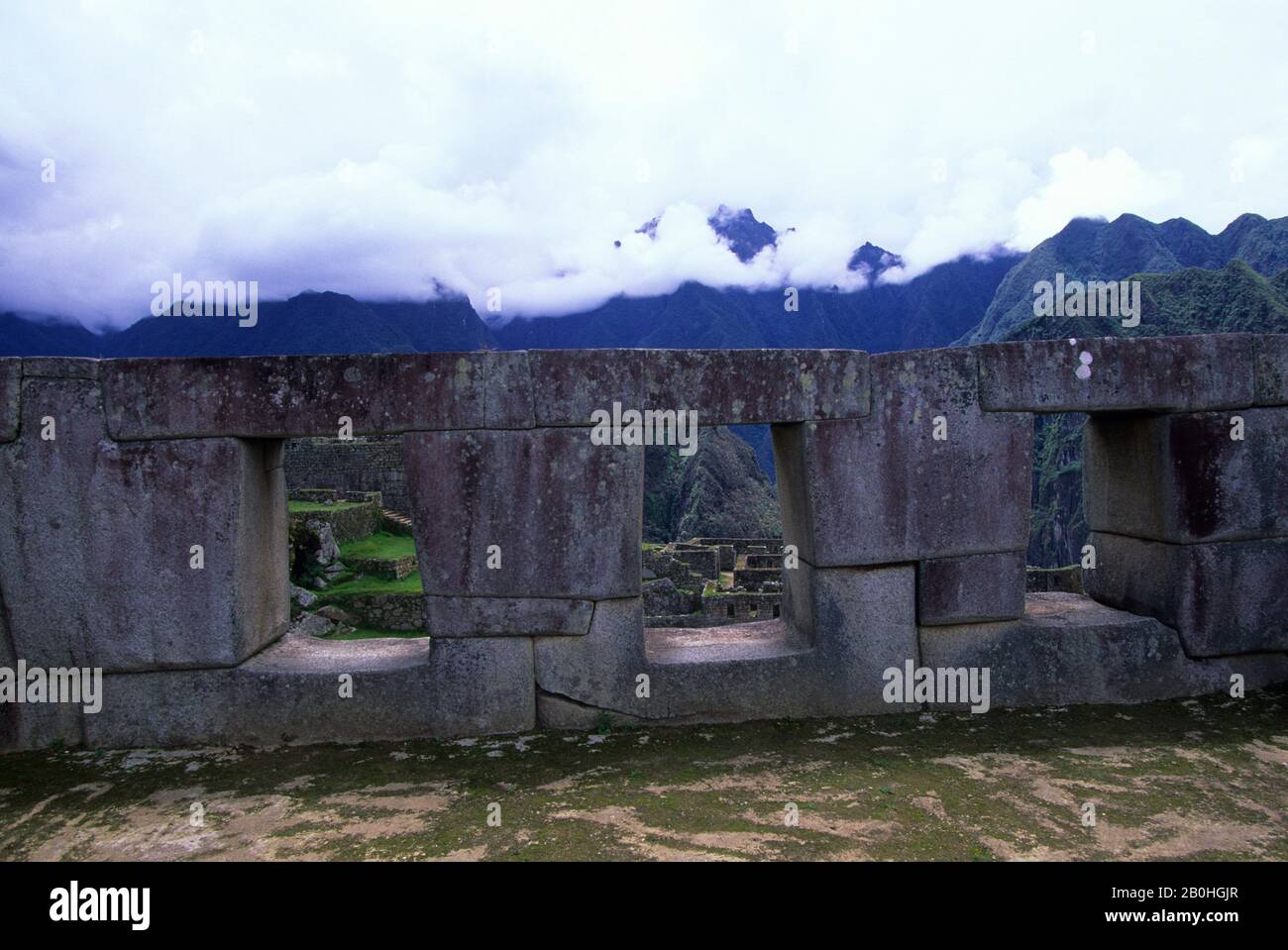 SÜDAMERIKA, PERU, HEILIGES TAL, MACHU PICCHU, TEMPEL DER DREI FENSTER Stockfoto