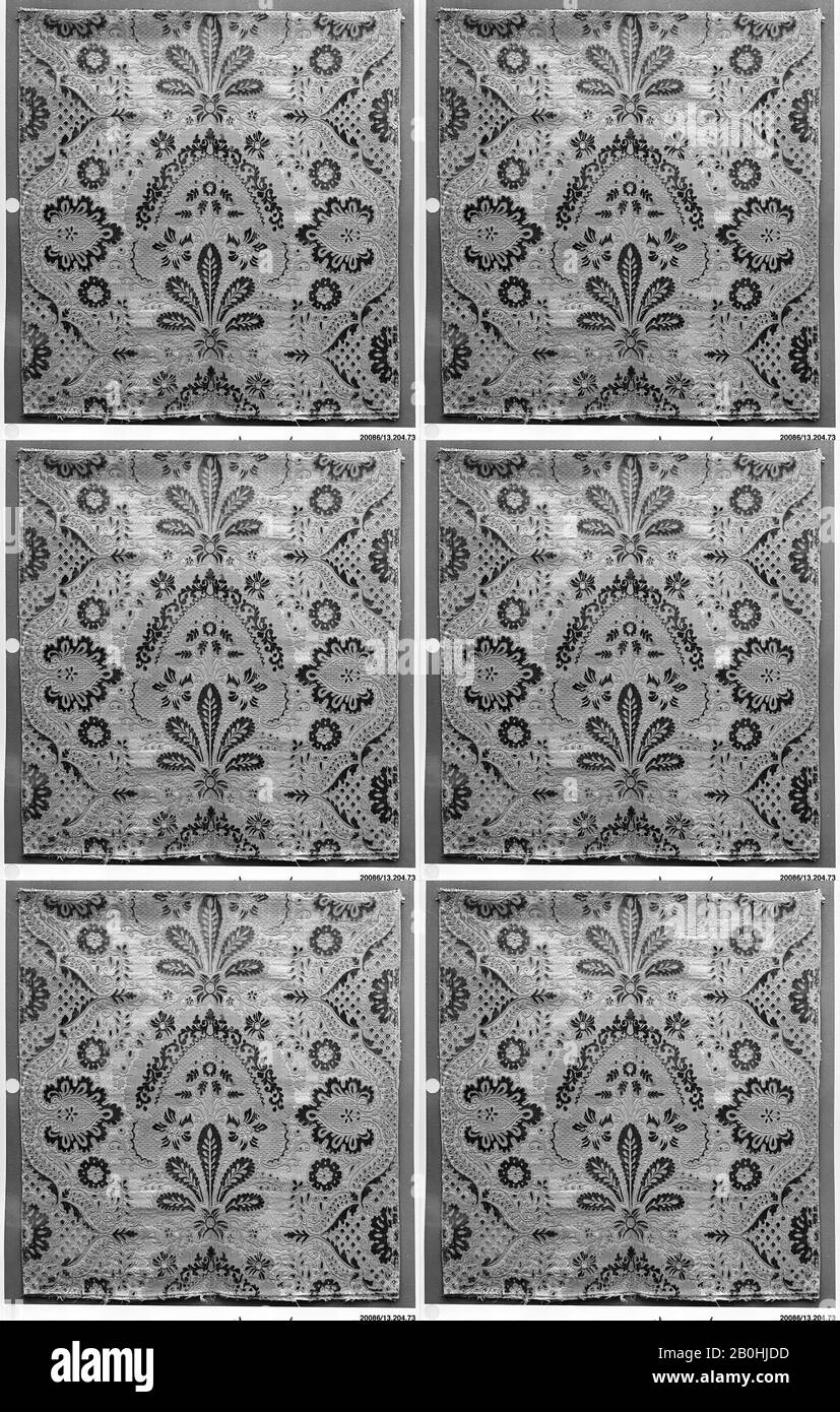 Stück, Italienisch, Ende des 17. Jahrhunderts, Italienisch, Seide, L. 23 x W. 22 Zoll (58,4 x 55,9 cm), Textiles-Velvets Stockfoto