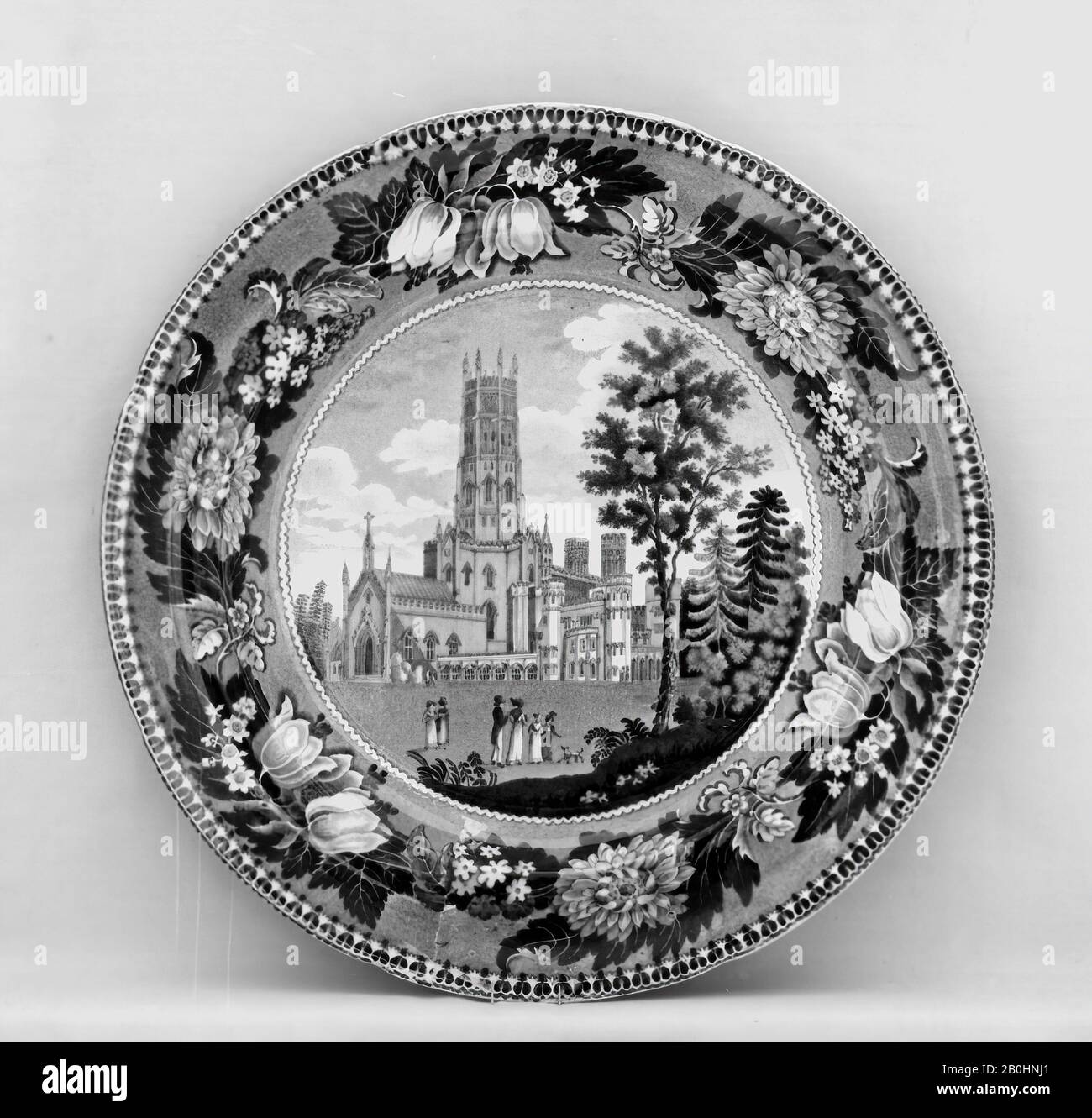 James und Ralph Clews, Plate, British, Cobridge, Staffordshire, James und Ralph Clews (Britisch, Cobridge, Stoke-on-Trent, aktiv Ca. 18-36), 19. Jahrhundert, Britisch, Cobridge, Staffordshire, Keramik, Durchmesser: 9 7/8 Zoll (25,1 cm), Ceramics-Keramik Stockfoto