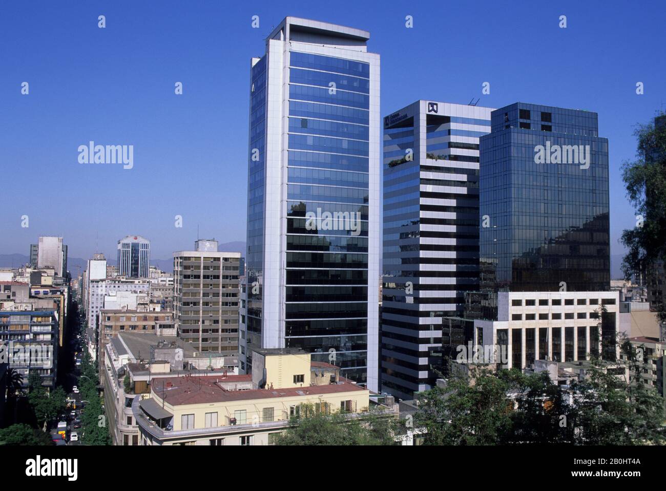 CHILE, SANTIAGO, INNENSTADT, BLICK AUF DIE STADT VOM SANTA LUCIA PARK Stockfoto