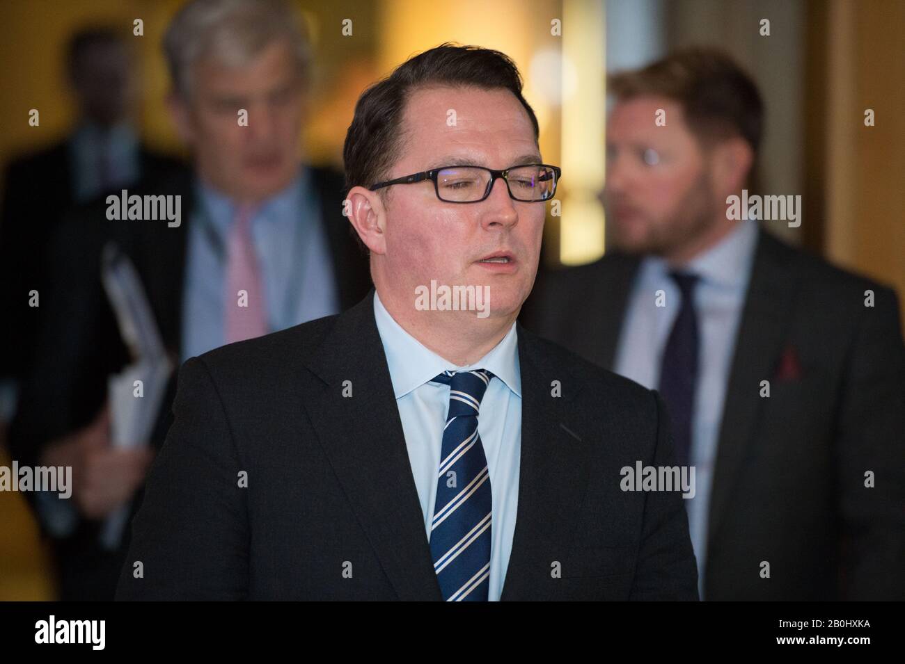 Edinburgh, Großbritannien. Februar 2020. Abgebildet: Dean Lockhart MSP - Shadow Cabinet Secretary for Business, Infrastructure and Transport, gesehen nach der Entscheidungszeit im schottischen Parlament in Holyrood, Edinburgh. Kredit: Colin Fisher/Alamy Live News Stockfoto