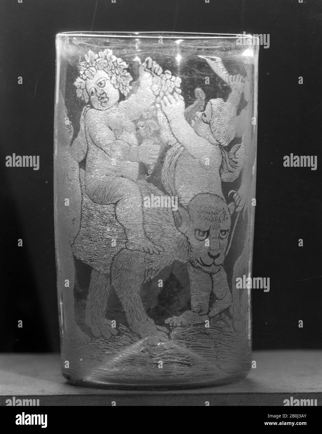 Becher, Niederländisch, zweite Hälfte des 17. Jahrhunderts, Niederländisch, Glas, Gesamt: 5 3/4 × 3 5/16 Zoll (14,6 × 8,4 cm), Glas Stockfoto