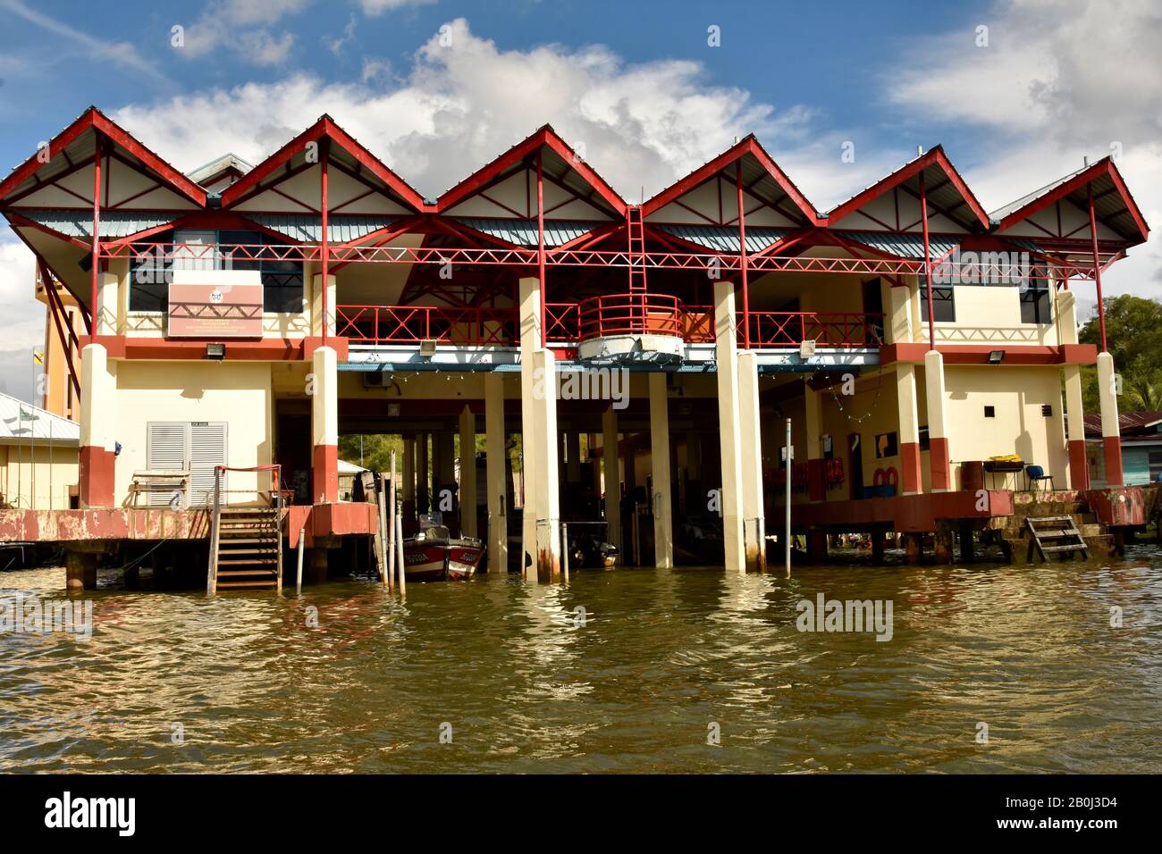 Schwimmendes Feuerwehrhaus im Kampong Ayer Water Village, Bandar Seri Begawan, Brunei Stockfoto