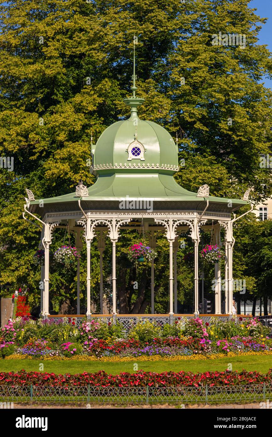 Bergen, NORWEGEN - Musikpavillon in Byparken, einem öffentlichen Park in der Innenstadt von Bergen. Stockfoto