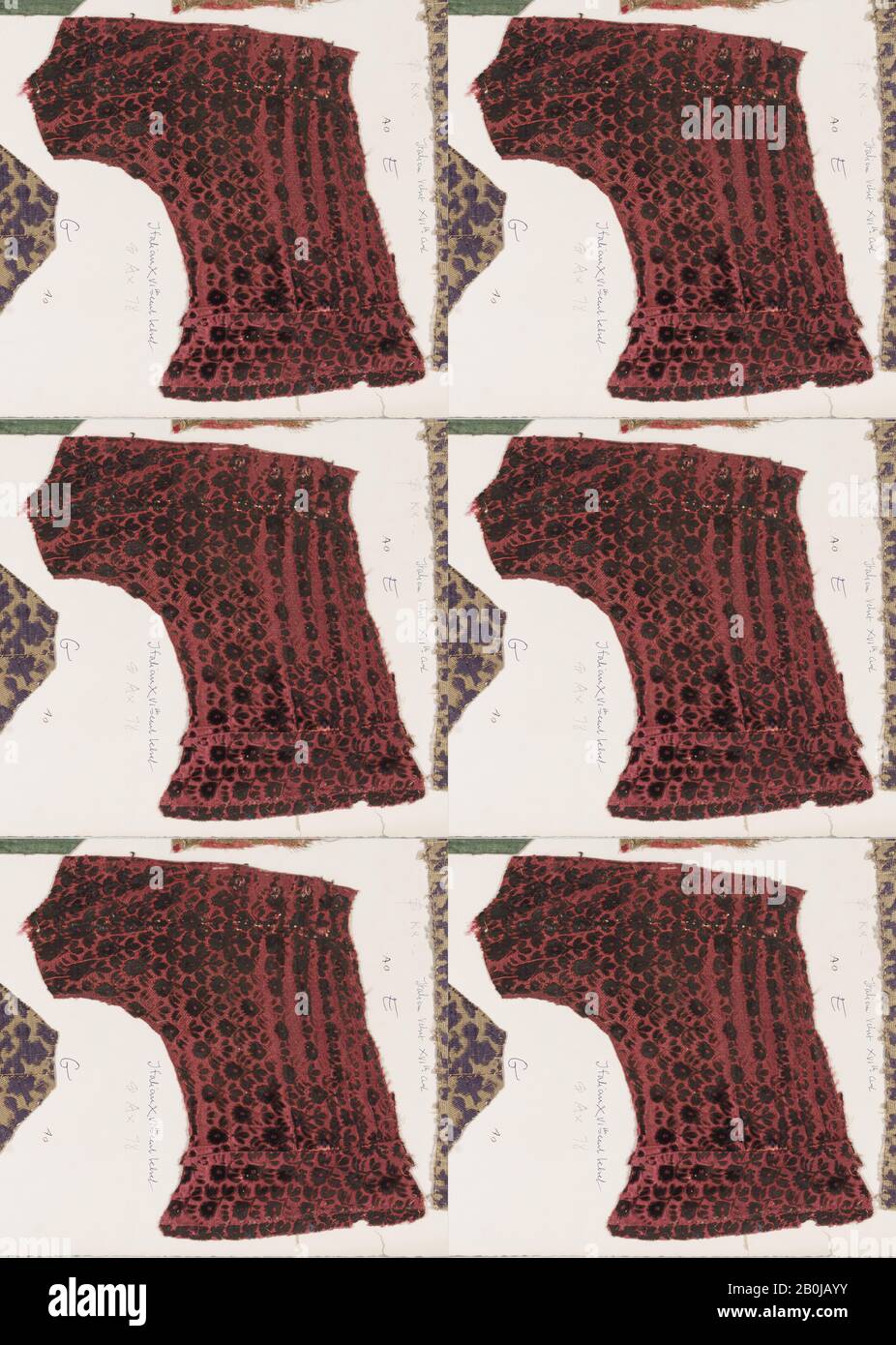 Fragment, Italienisch, 16.-17. Jahrhundert, Italienisch, Seide, Gesamt: 9 3/4 x 9 1/8 Zoll (24,8 x 23,2 cm), Textiles-Velvets Stockfoto