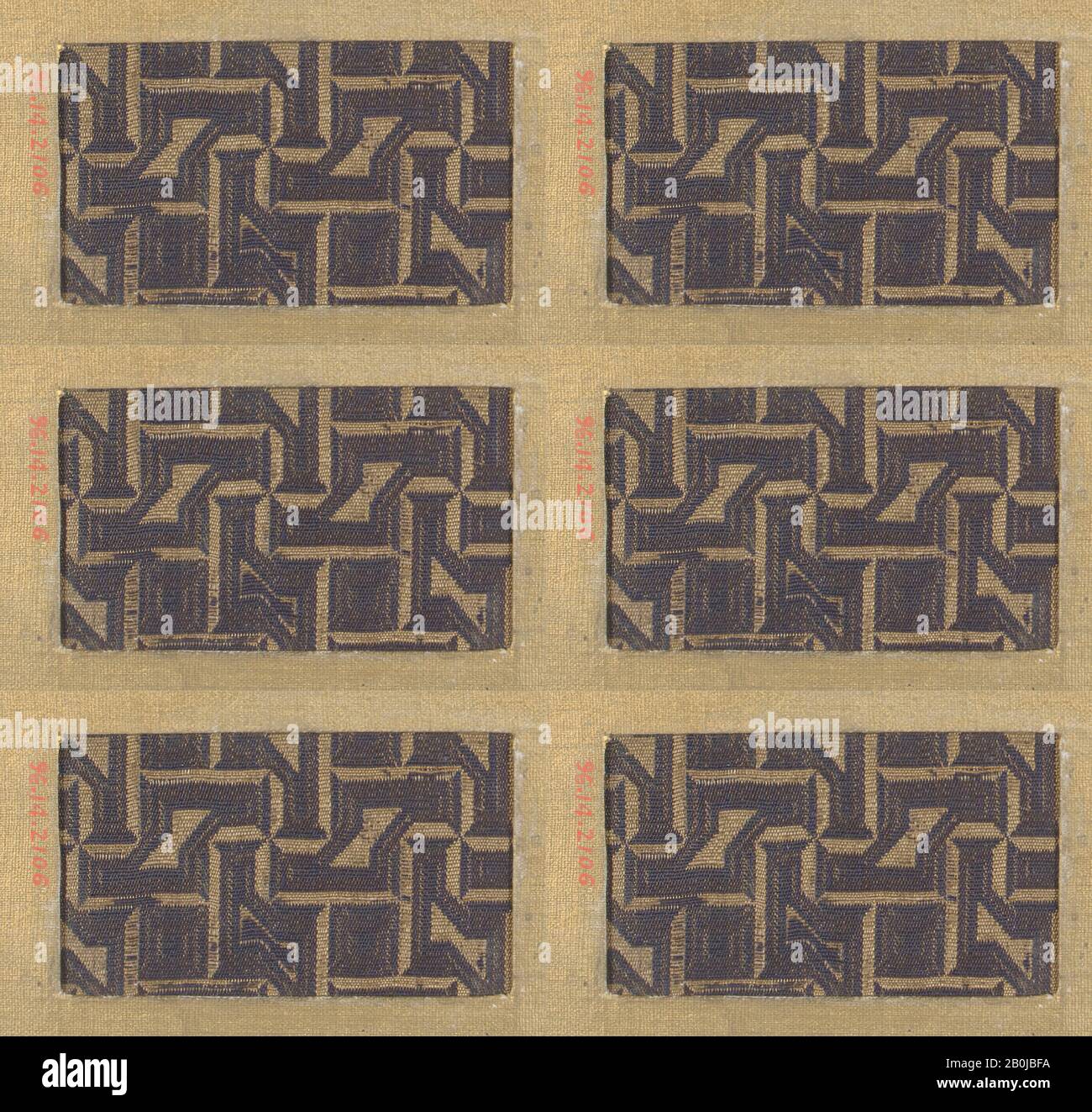Stück, Japan, 18. Bis 19. Jahrhundert, Japan, Seide, 2 3/4 x 1 1/2 Zoll (6,99 x 3,81 cm), Textil-Woven Stockfoto