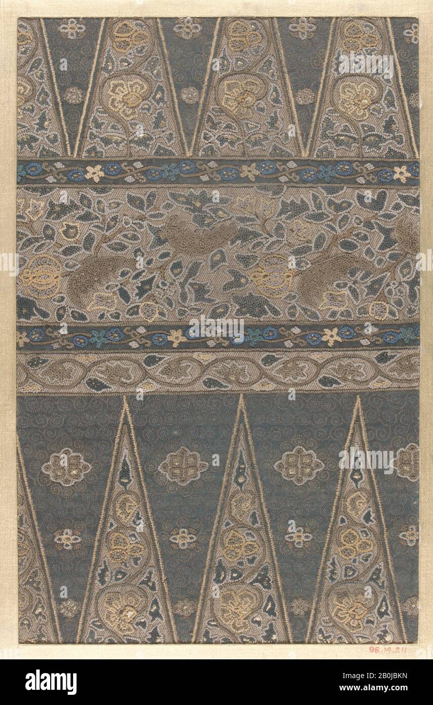 Piece, Japan, Edo (1615-1868), Datum 18.-19. Jahrhundert, Japan, Seide, 11 3/4 x 7 1/2 Zoll. (29,84 x 19,05 cm), Textil-Embroided Stockfoto