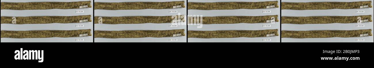 Galloon, Unbekannt, 17. Bis 18. Jahrhundert, Unbekannt, Metallgewinde, 12 x 1 Zoll, 30,5 x 2,5 cm, Textil-Besatz Stockfoto