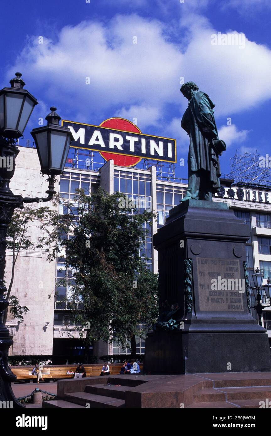 RUSSLAND, MOSKAU, PUSCHKIN-PLATZ, STATUE VON ALEXANDER PUSCHKIN Stockfoto