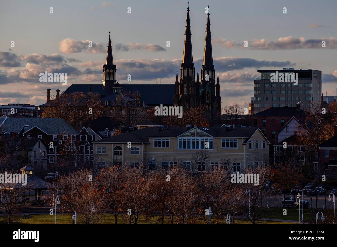 Die Skyline von Charlottetown PEI mit der Kathedrale St. Dunstan's Basilica Stockfoto