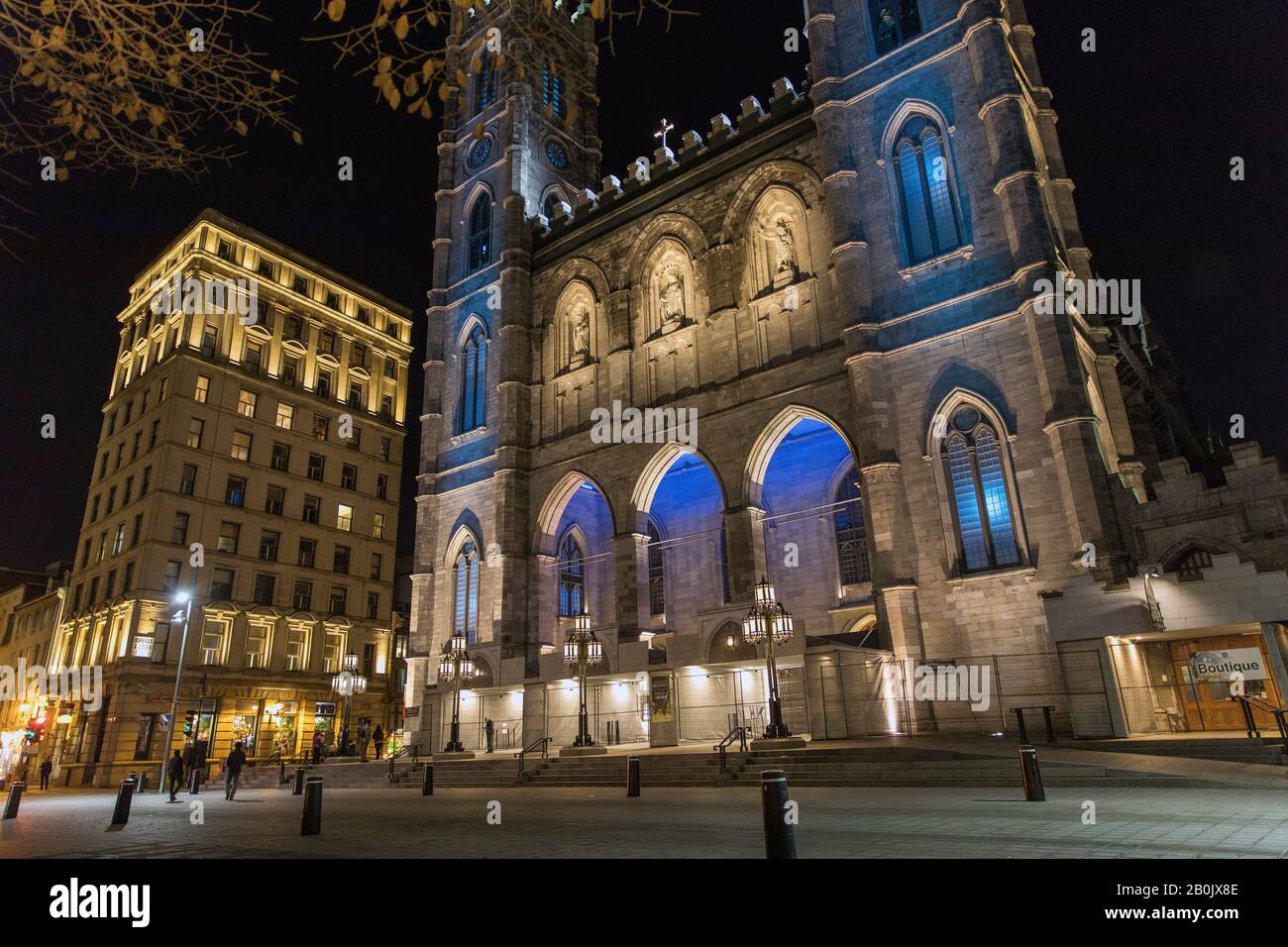 Notre-Dame-Basilika von Montreal in der Nacht Stockfoto